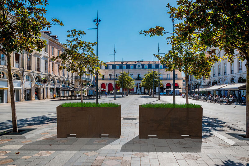 Anti-terror barriers with concrete cladding 